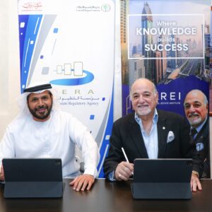 Marwan EGREI DLD Photo agreement signing (1)